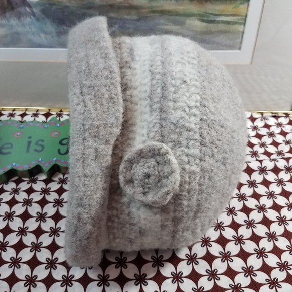 Women Wool Hat - Picture 10 of 11